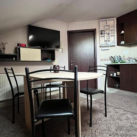 Garsoniera Daniela Apartment Călimăneşti Exterior foto